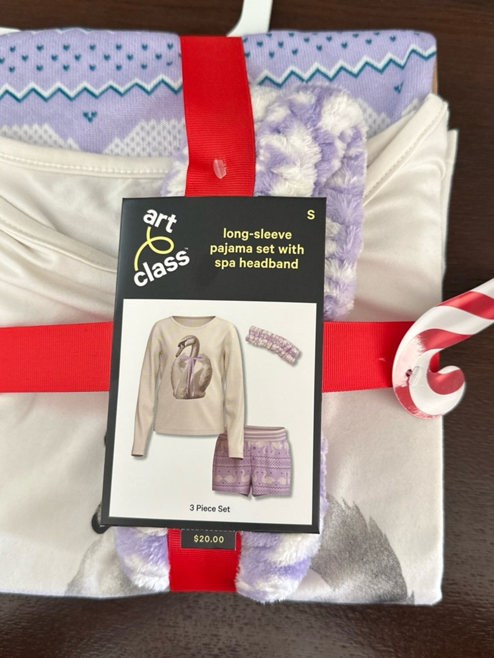 art class Cream and Lavender Swan Long-Sleeve Pajama Set with Spa Headband